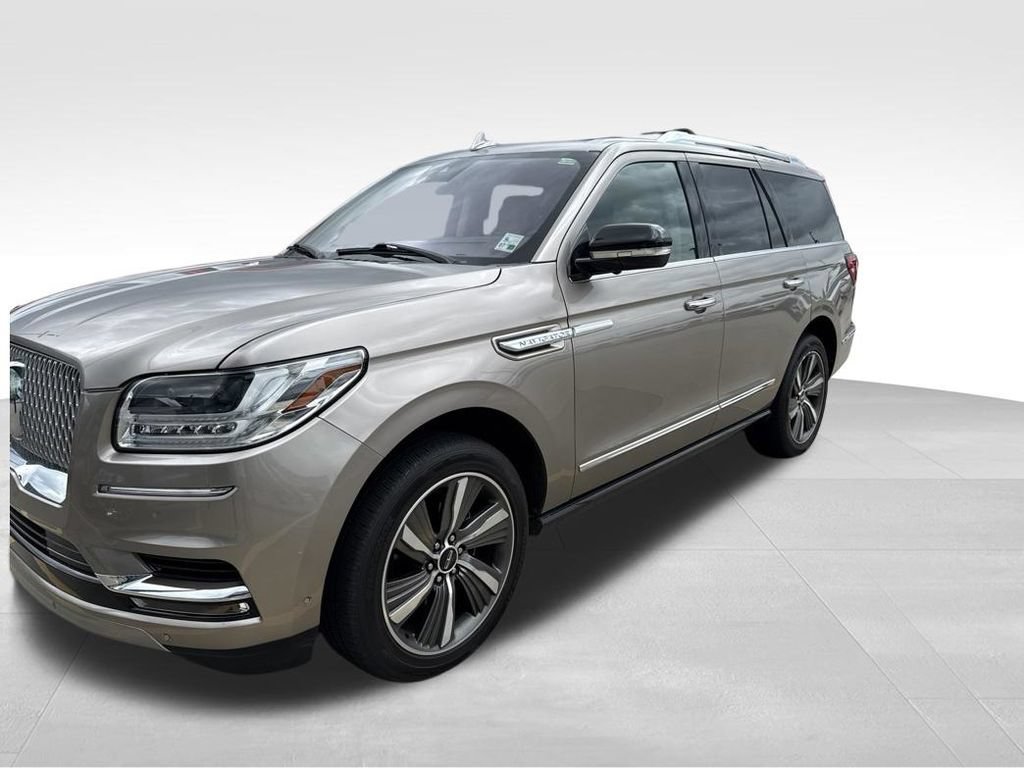 Used 2019 Lincoln Navigator Reserve AWD/4WD image 9