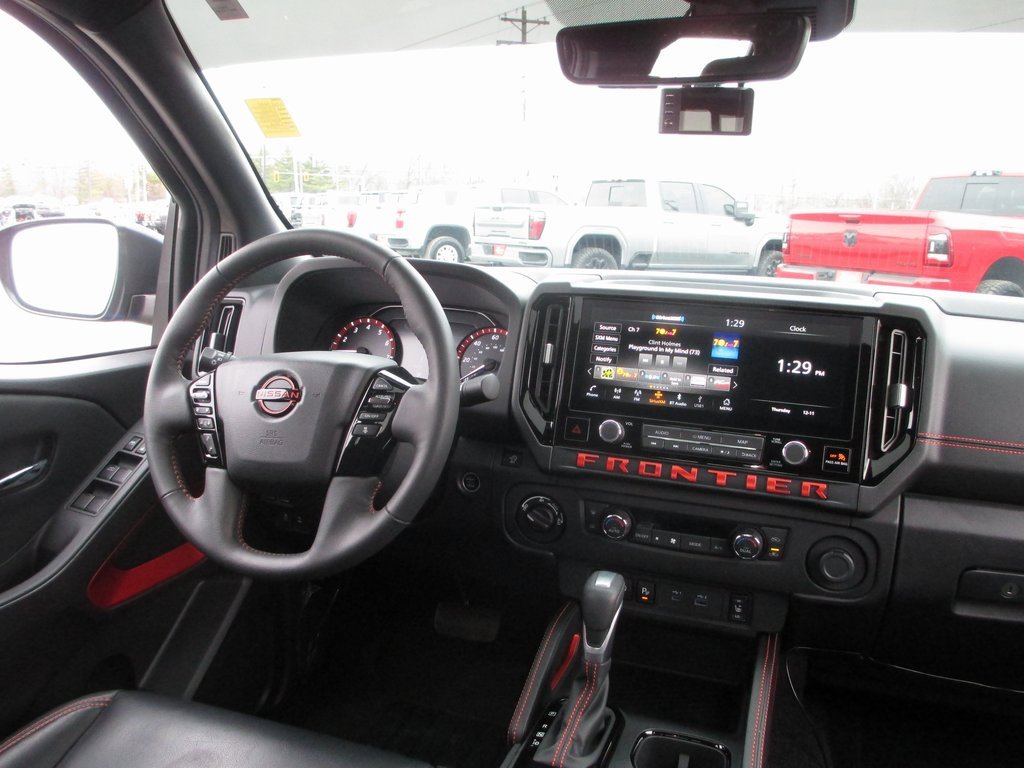 Used 2025 Nissan Frontier PRO-4X w/ Pro Premium Package image 25