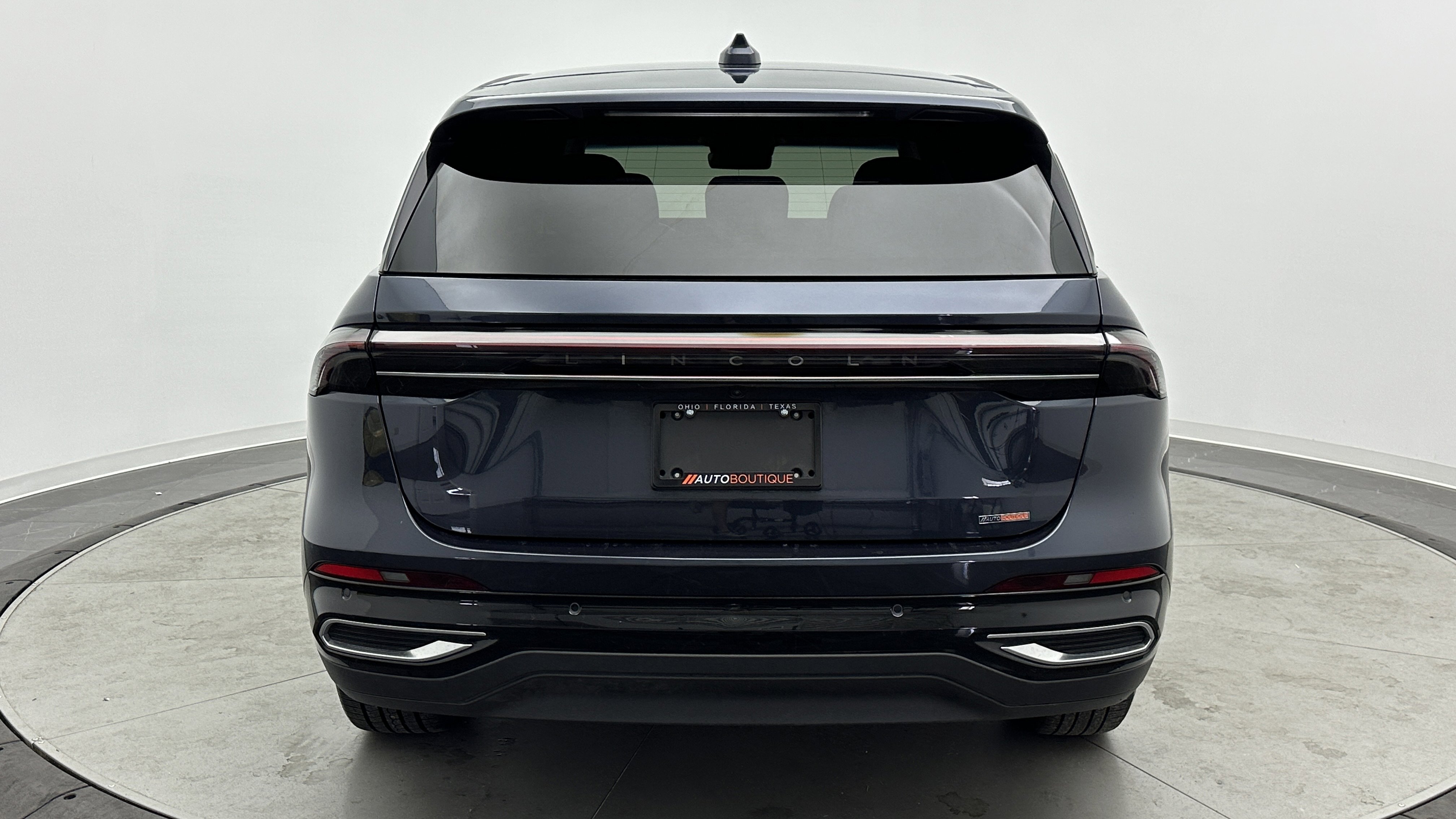 Used 2024 Lincoln Nautilus Premier w/ Equipment Group 102A image 8