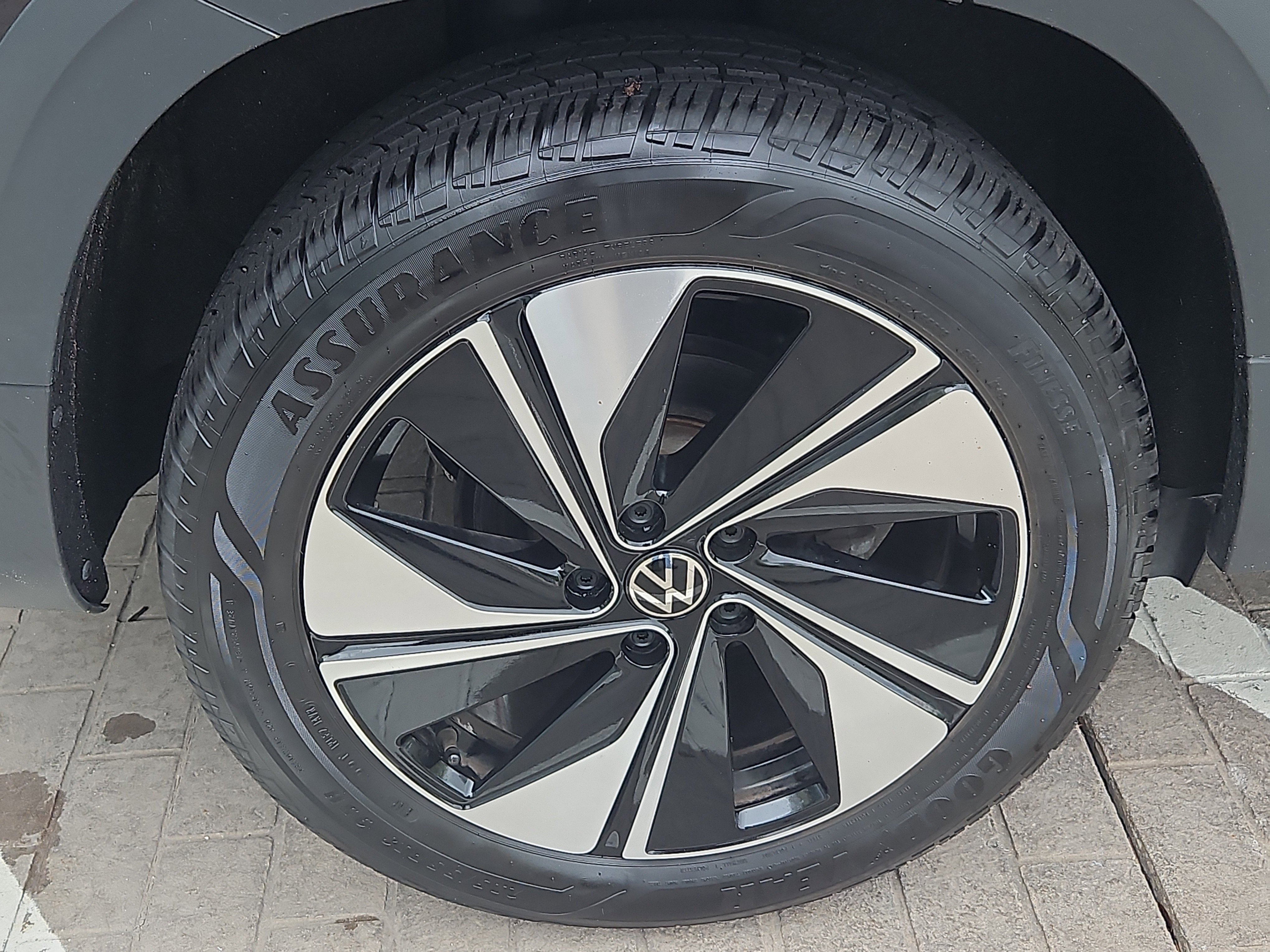 Certified 2024 Volkswagen Taos SE AWD/4WD image 28