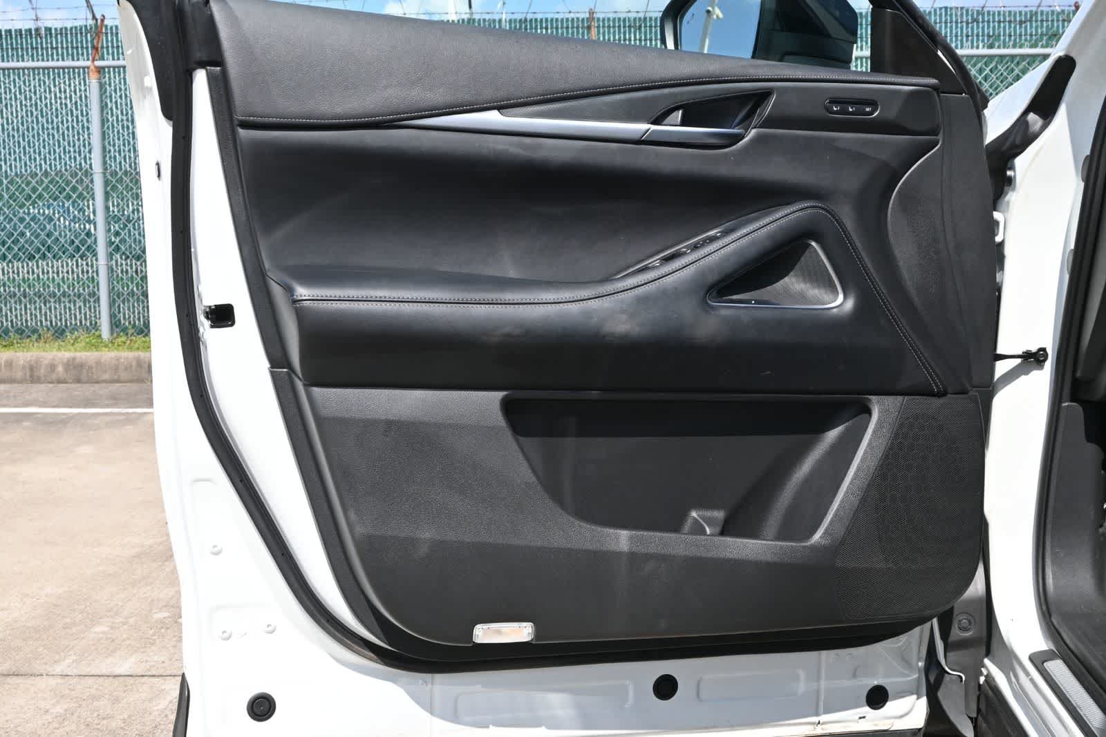 Certified 2025 INFINITI QX60 Luxe FWD image 16