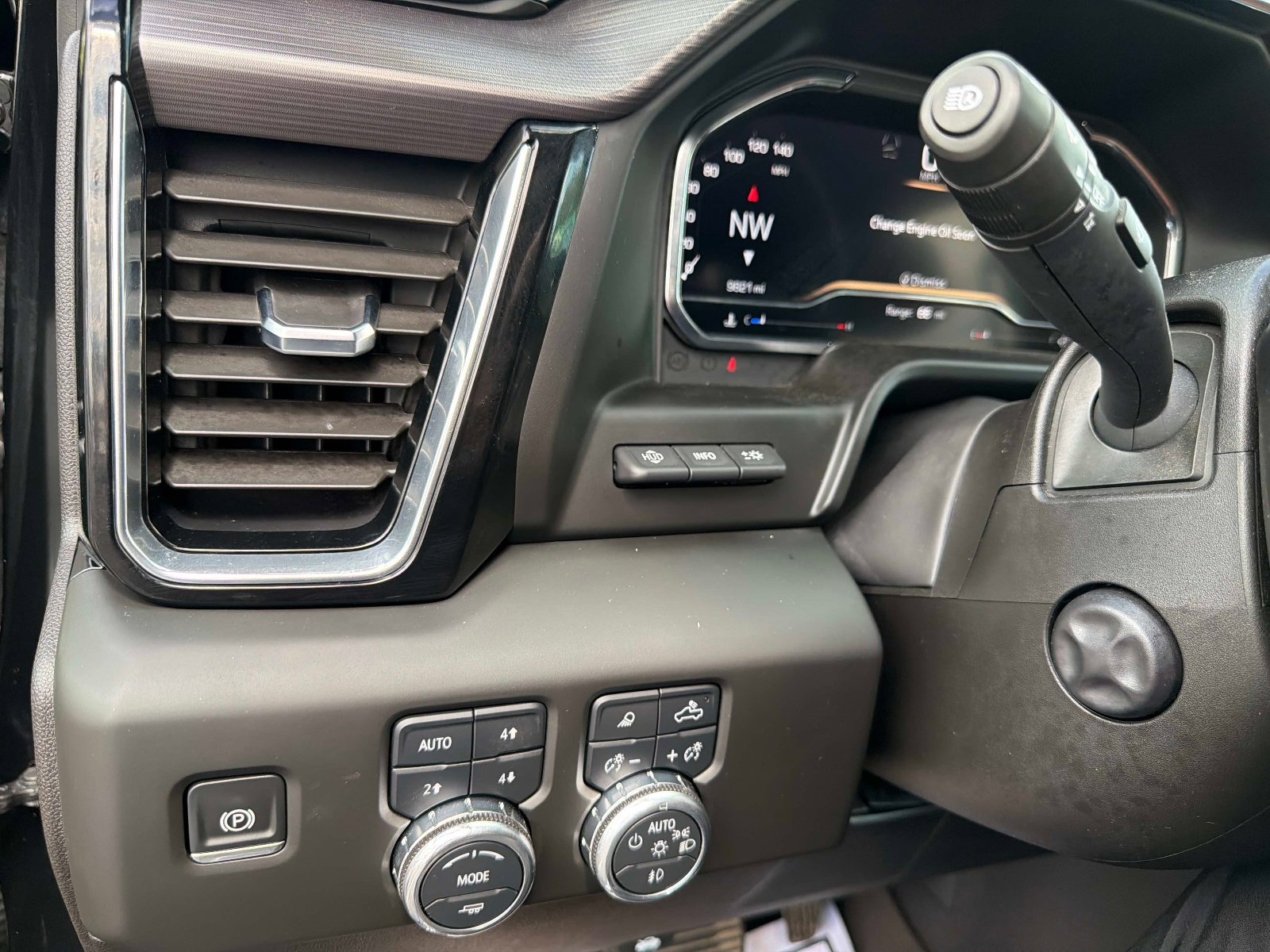 Used 2025 GMC Sierra 1500 Denali Ultimate image 43