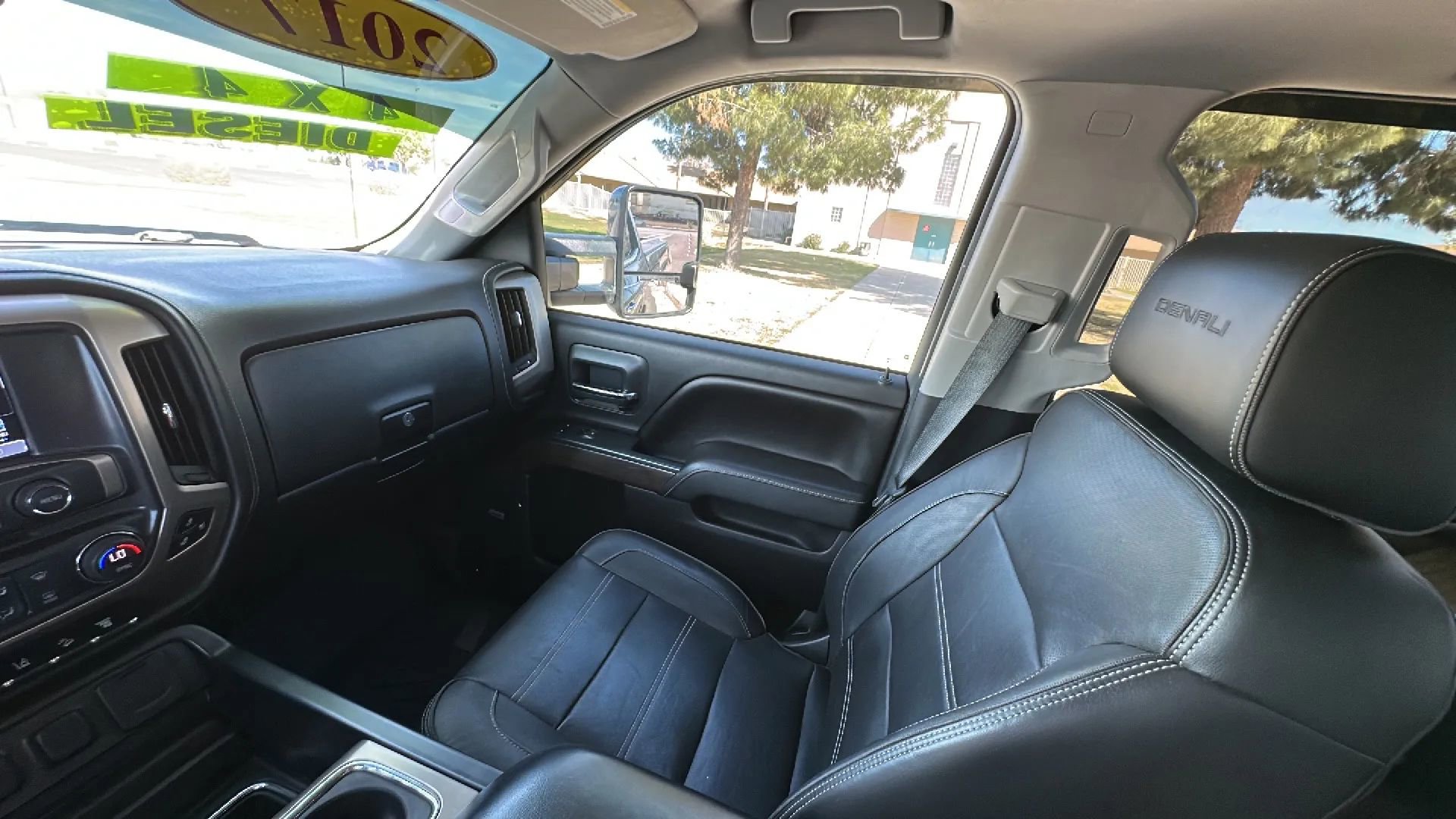 Used 2017 GMC Sierra 3500 Denali w/ Duramax Plus Package image 20