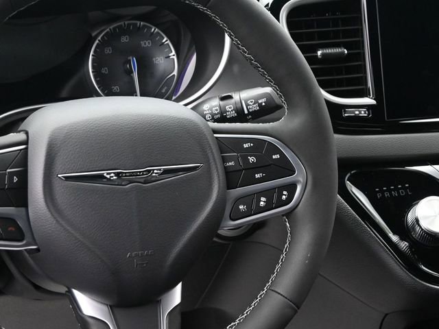New 2025 Chrysler Voyager LX FWD image 26