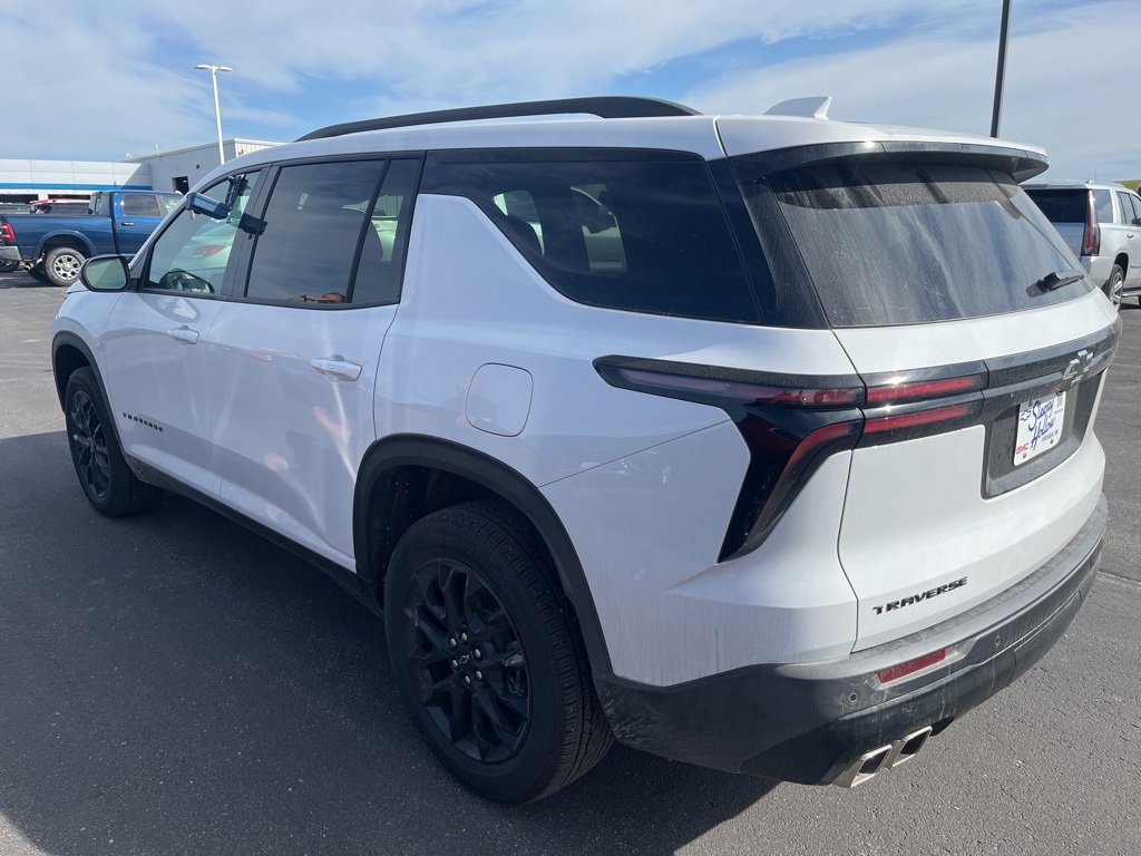 New 2025 Chevrolet Traverse LT w/ Midnight/Sport Edition image 9