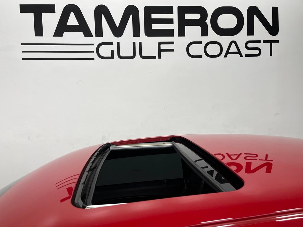 Used 2015 Dodge Challenger R/T Plus RWD image 11