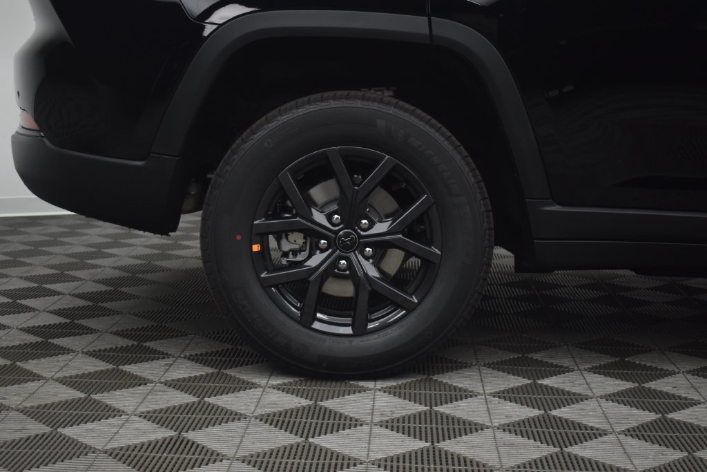 New 2027 Jeep Grand Cherokee Laredo X AWD/4WD image 6