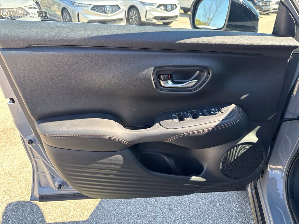 Certified 2025 Honda HR-V Sport image 29