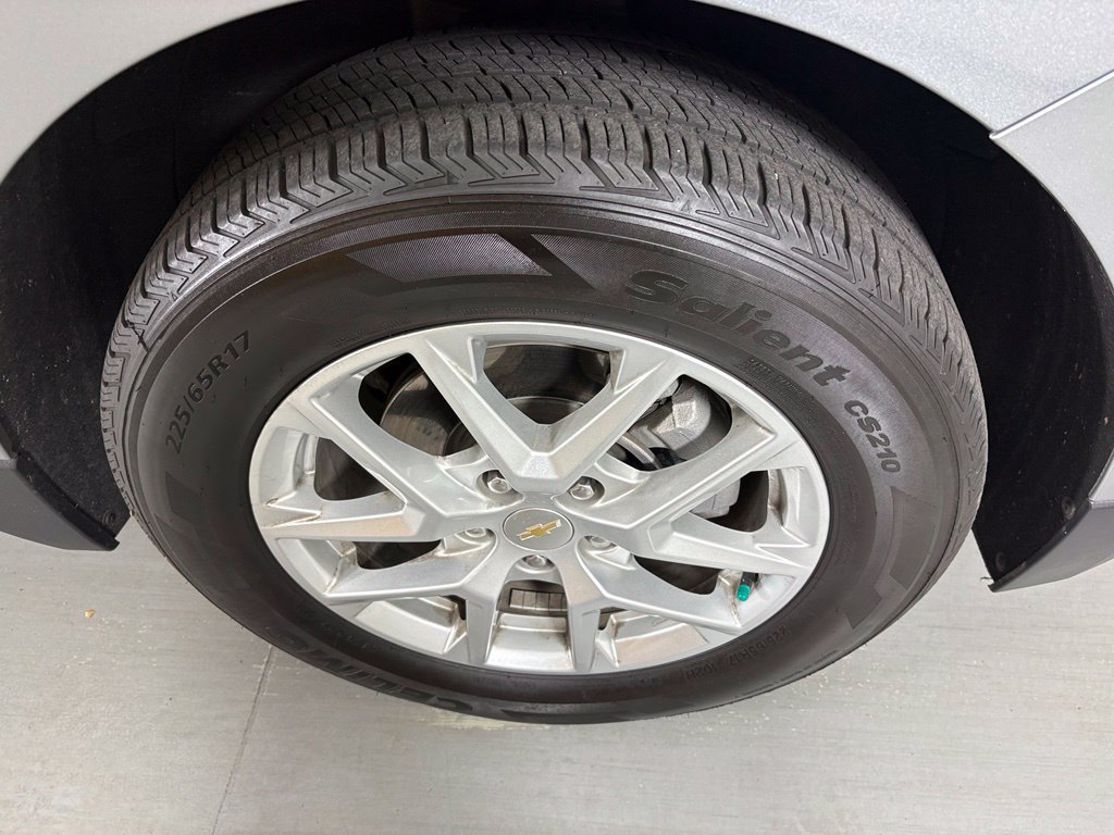 Certified 2024 Chevrolet Equinox LT FWD image 12