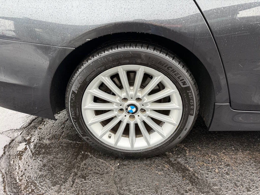 Used 2011 BMW 535i xDrive Sedan AWD/4WD image 10