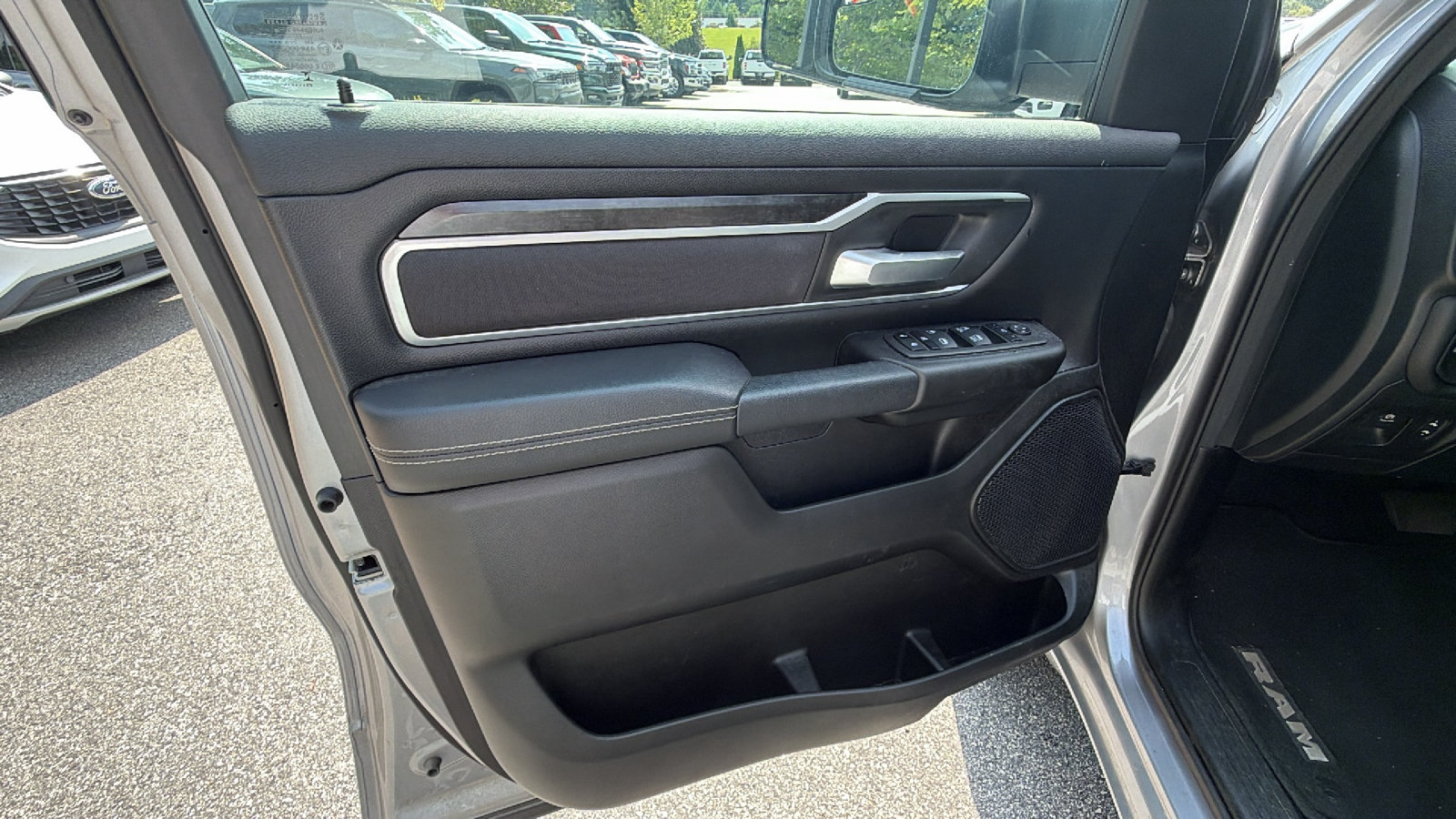 Used 2023 RAM 1500 Big Horn AWD/4WD image 14