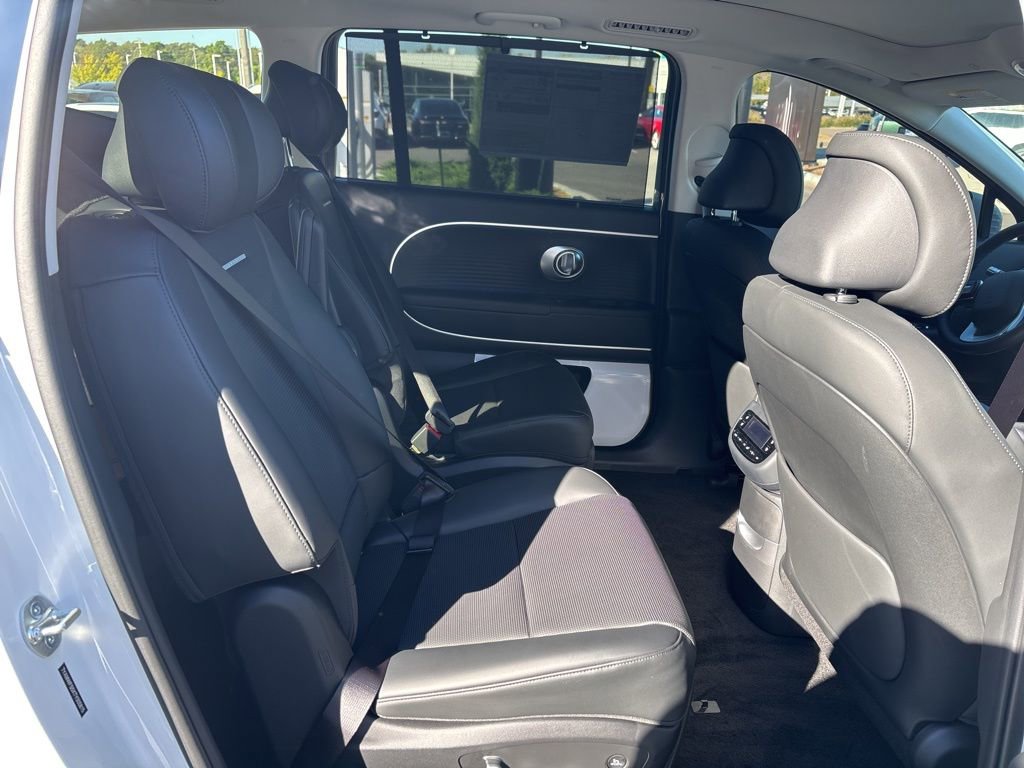 New 2026 Hyundai Ioniq 9 Limited image 14