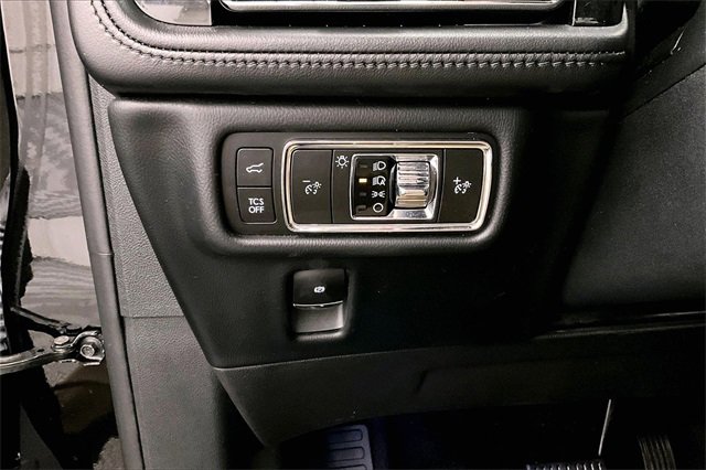 Used 2023 Lincoln Nautilus Reserve w/ Monochromatic Package image 36