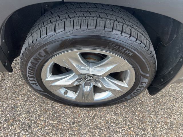 Used 2019 Toyota Highlander Limited AWD/4WD image 9