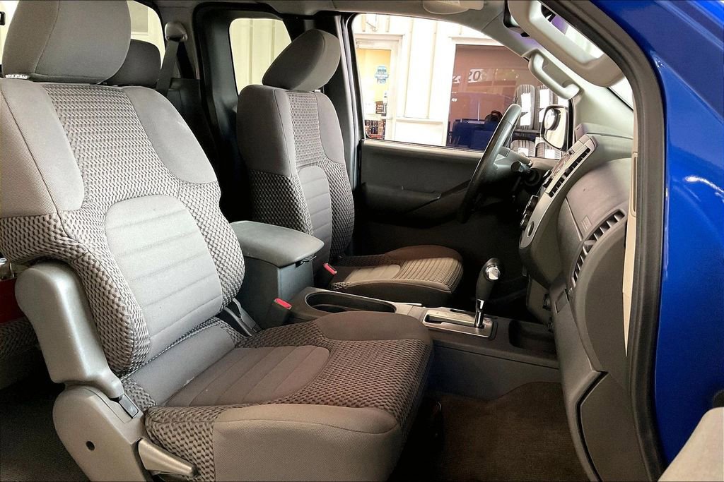 Used 2013 Nissan Frontier SV w/ SV Value Truck Pkg image 20