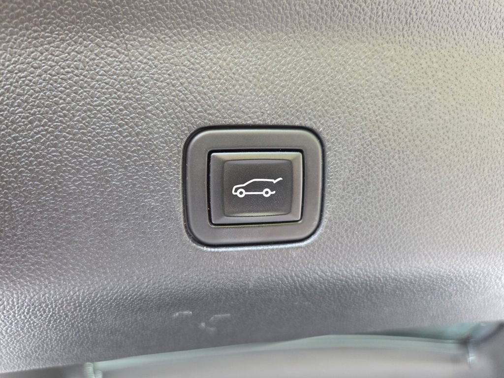 Used 2024 Chevrolet Suburban Z71 AWD/4WD image 20