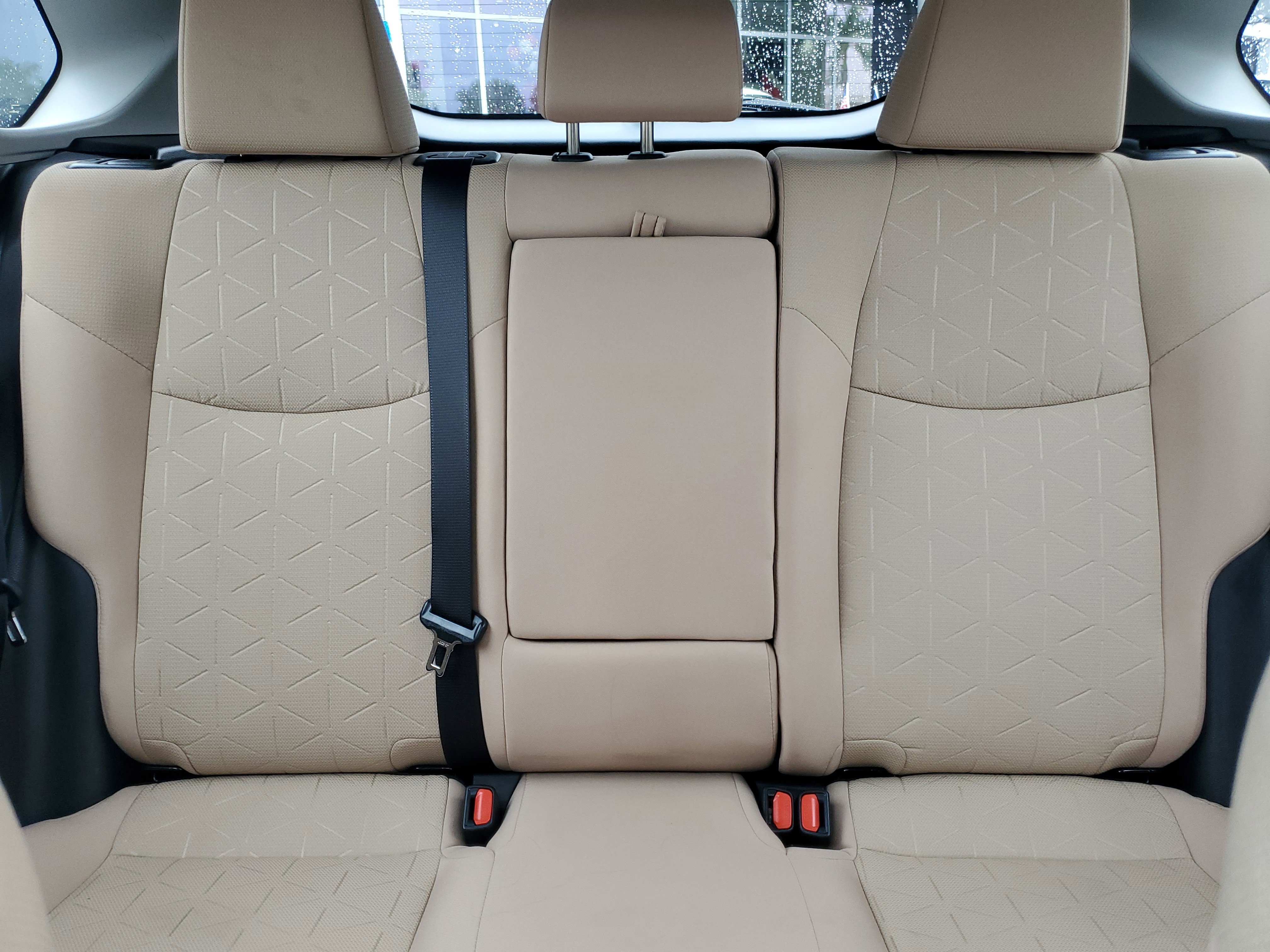 Used 2022 Toyota RAV4 XLE w/ Convenience Package image 32