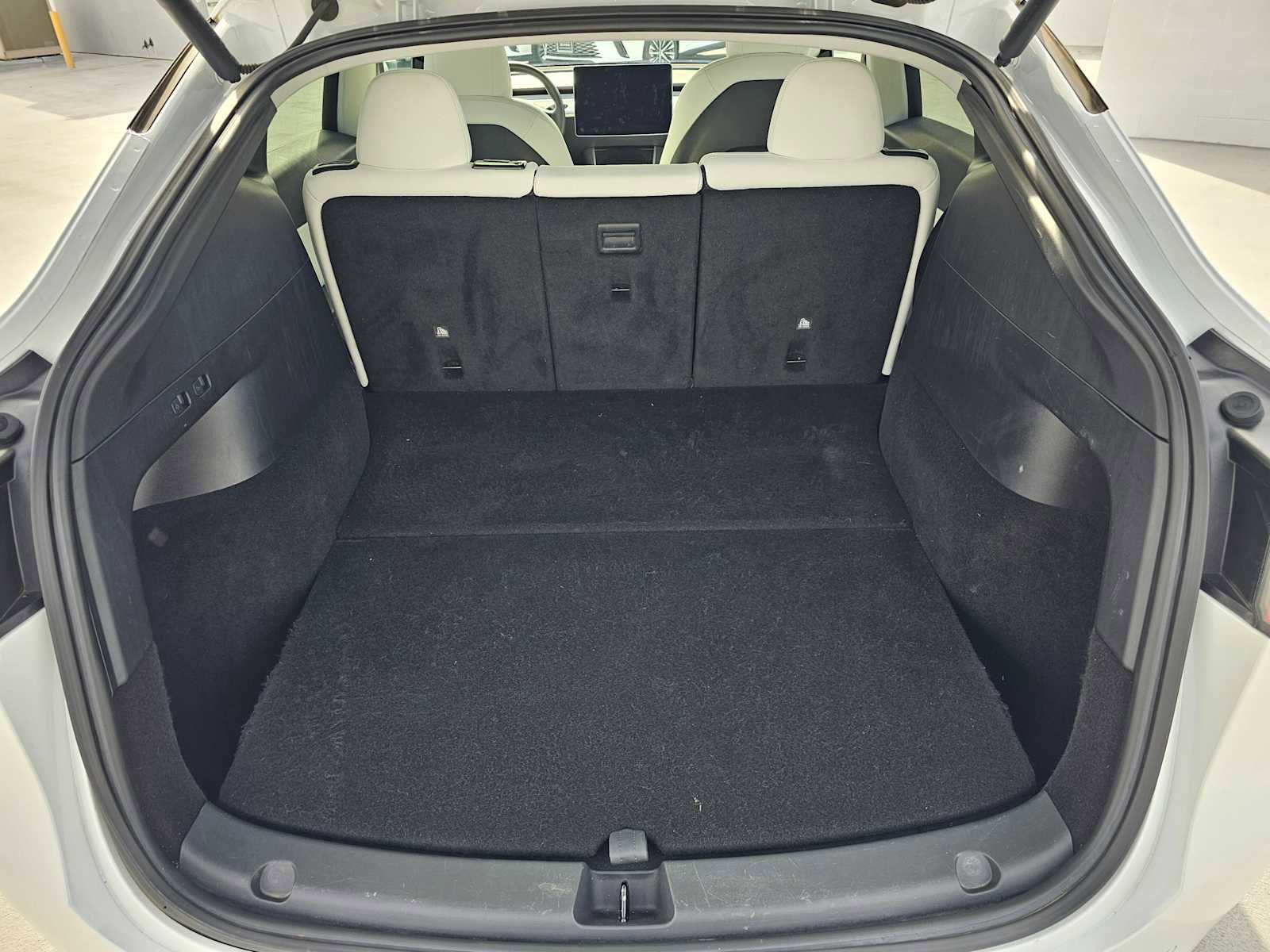 Used 2021 Tesla Model Y Long Range image 14