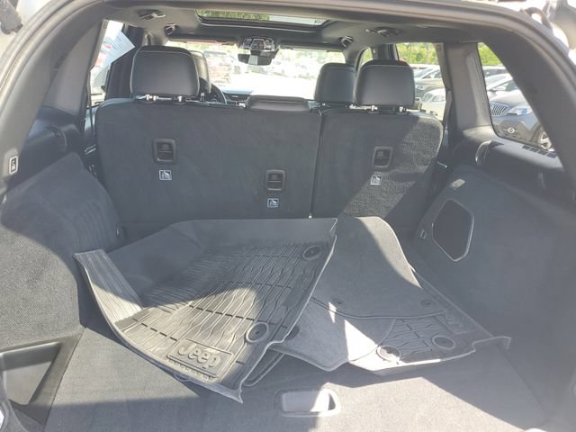 Used 2023 Jeep Grand Cherokee Overland w/ MOPAR Finishing Package AWD/4WD image 7