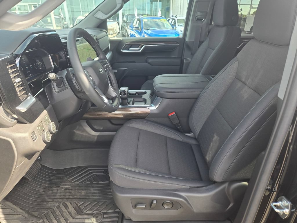 New 2026 Chevrolet Silverado 1500 LT Trail Boss w/ Convenience Package II AWD/4WD image 11