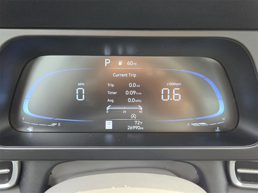 Certified 2025 Hyundai Elantra SE image 25