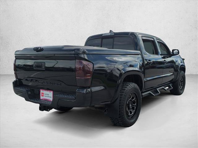Used 2017 Toyota Tacoma SR5 w/ Tow Package RWD image 5