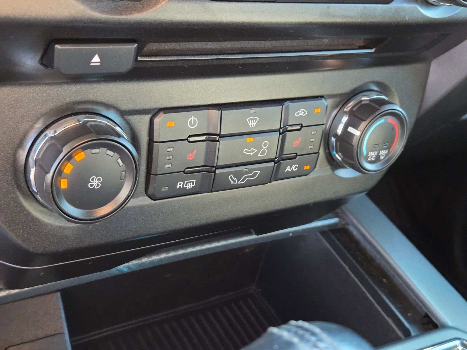 Certified 2018 Ford F150 XLT w/ Equipment Group 302A Luxury image 22