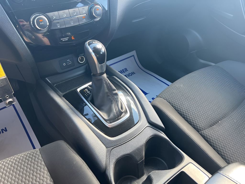 Used 2021 Nissan Rogue Sport S image 24