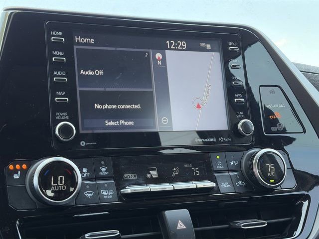 Used 2022 Toyota Highlander XLE image 21