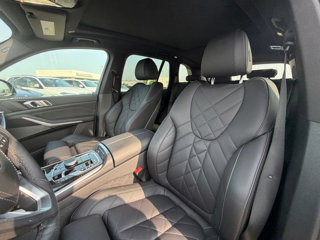 Certified 2024 BMW X5 xDrive40i w/ Premium Package AWD/4WD image 8