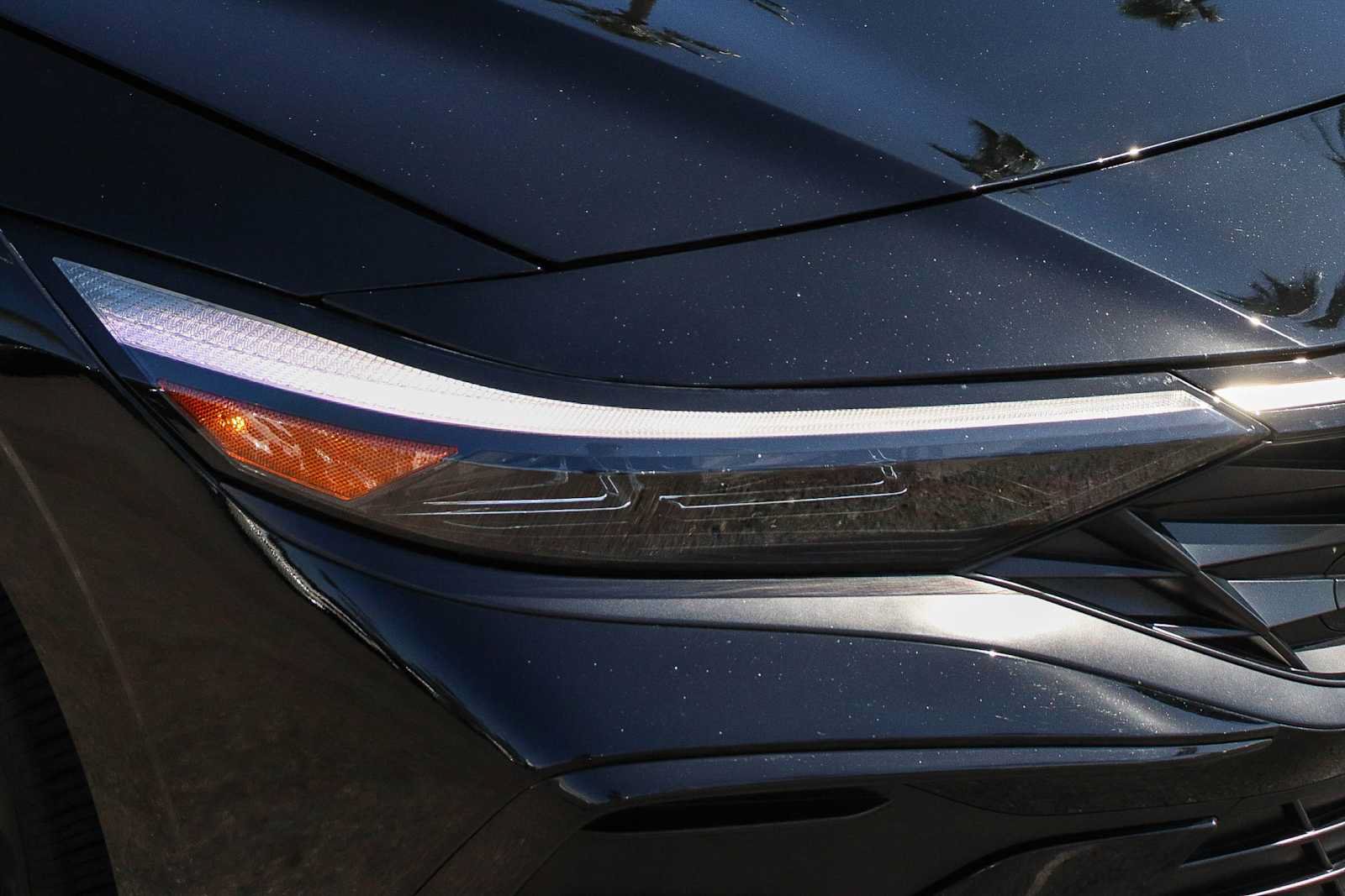 Used 2025 Hyundai Elantra SEL FWD image 4