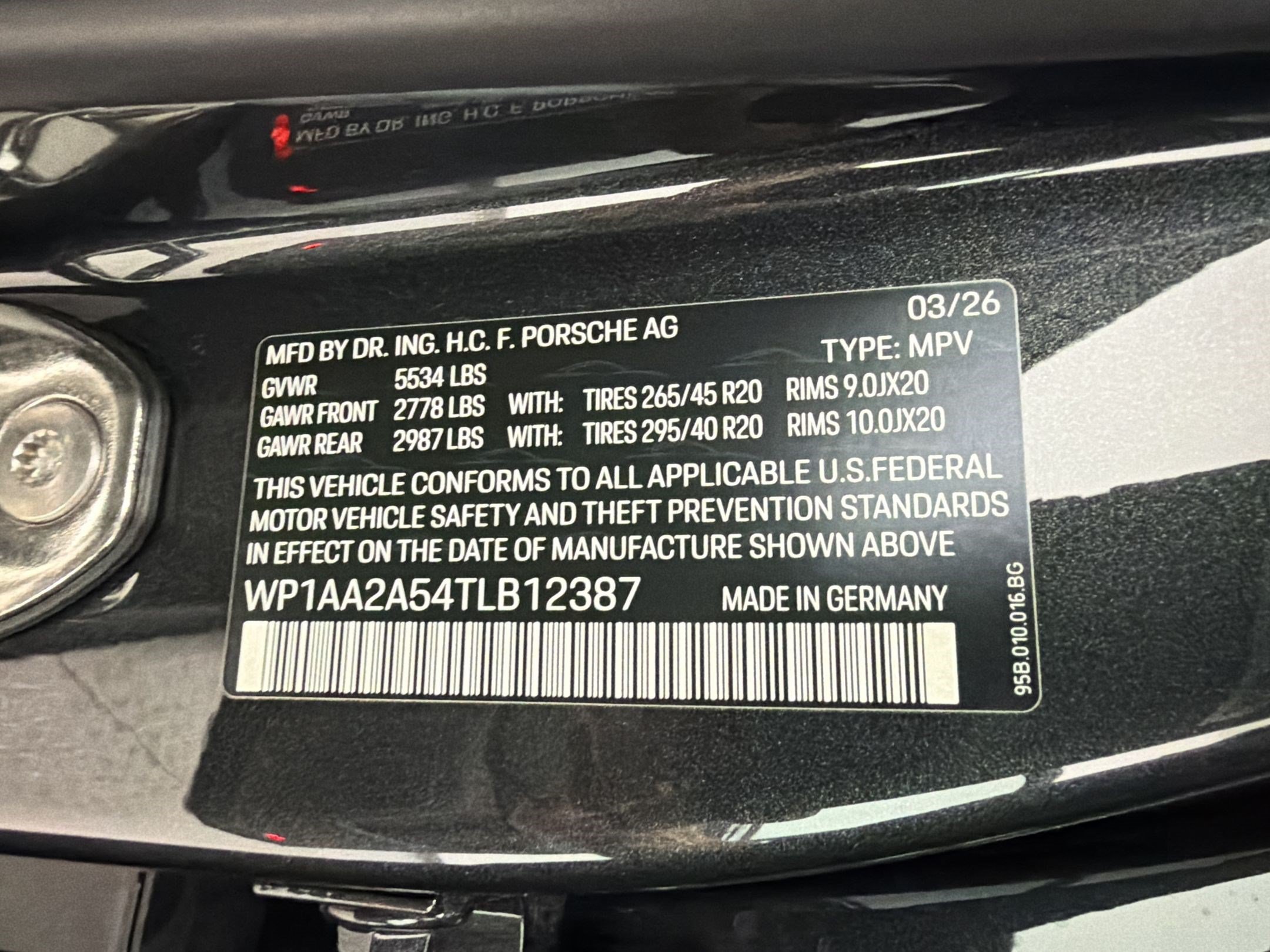 New 2026 Porsche Macan AWD/4WD image 20