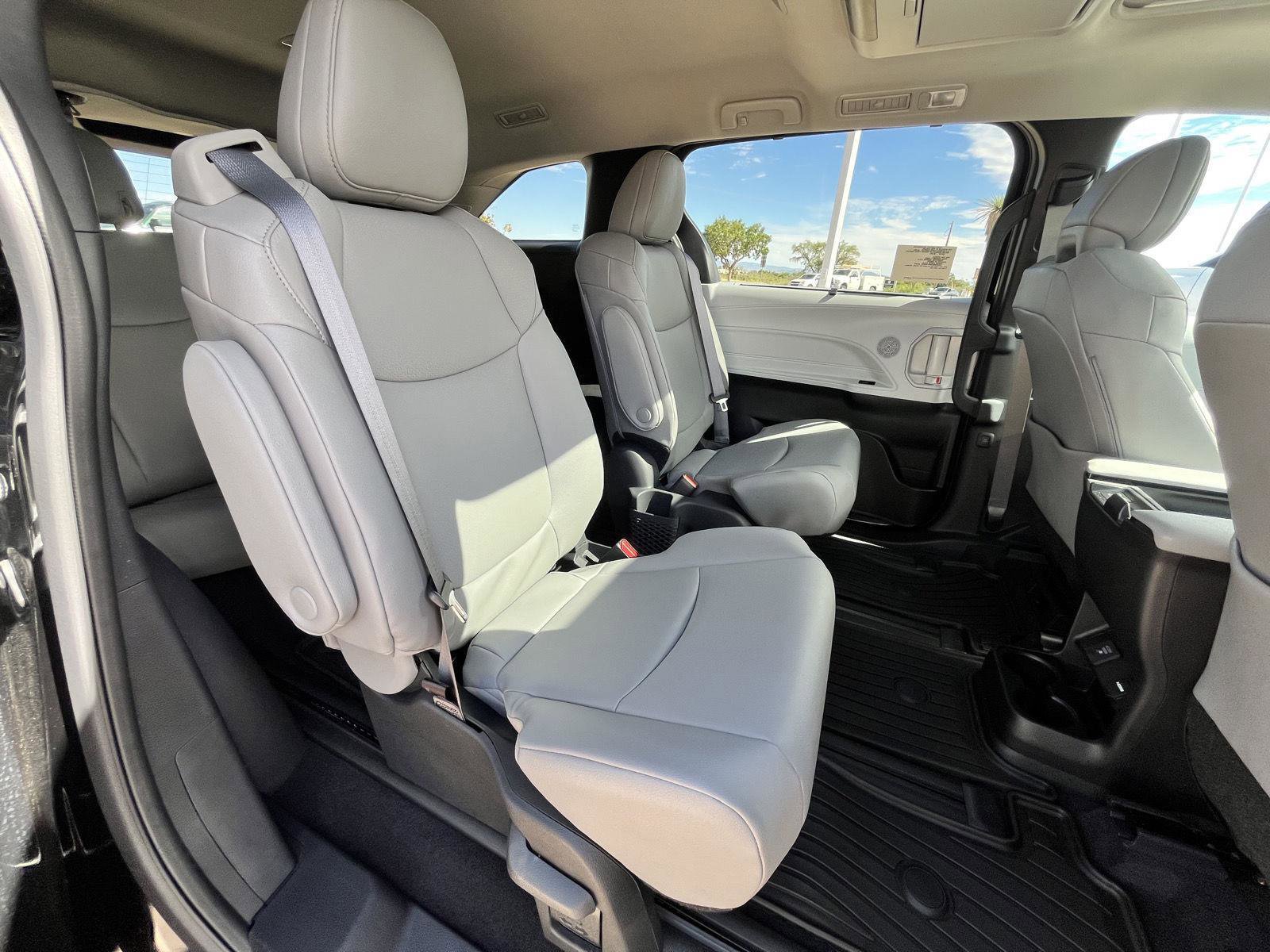 New 2025 Toyota Sienna XLE image 17