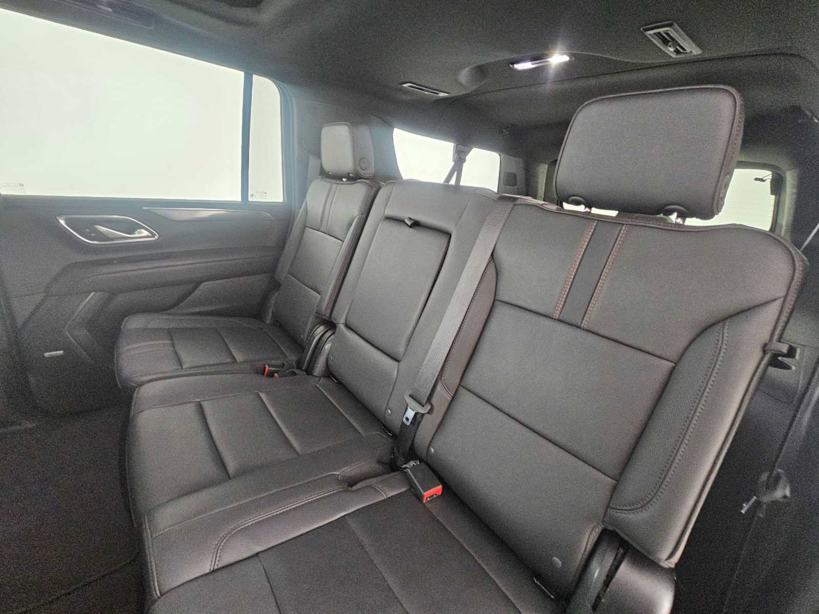 Used 2024 Chevrolet Suburban RST w/ Luxury Package image 19