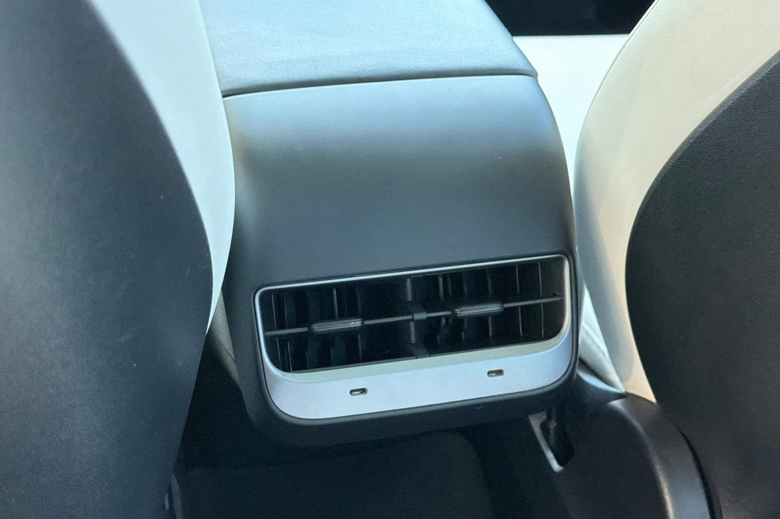 Used 2020 Tesla Model 3 Standard Range RWD image 16