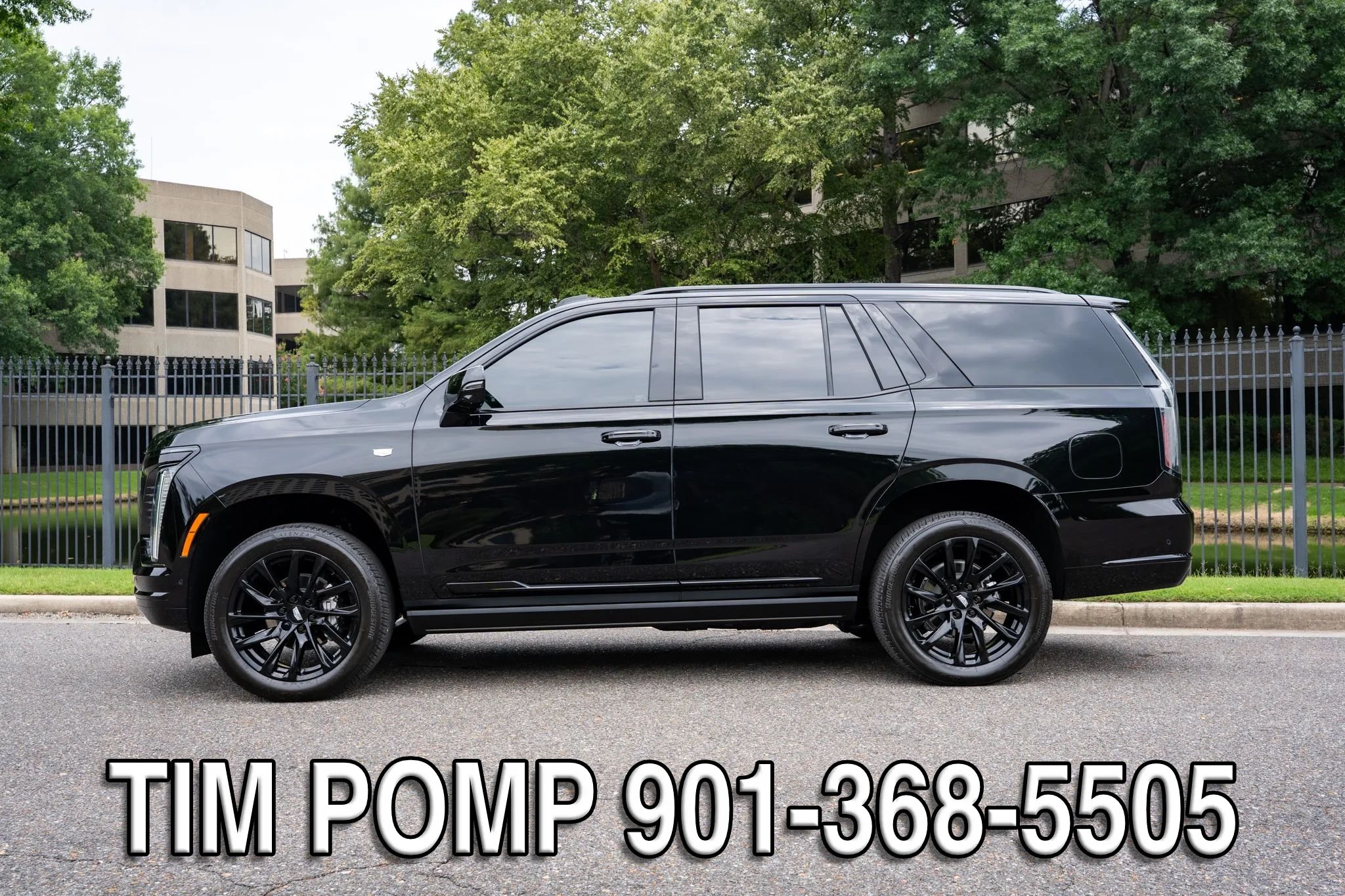 Used 2026 Cadillac Escalade Sport w/ LPO, ONYX Package AWD/4WD image 9