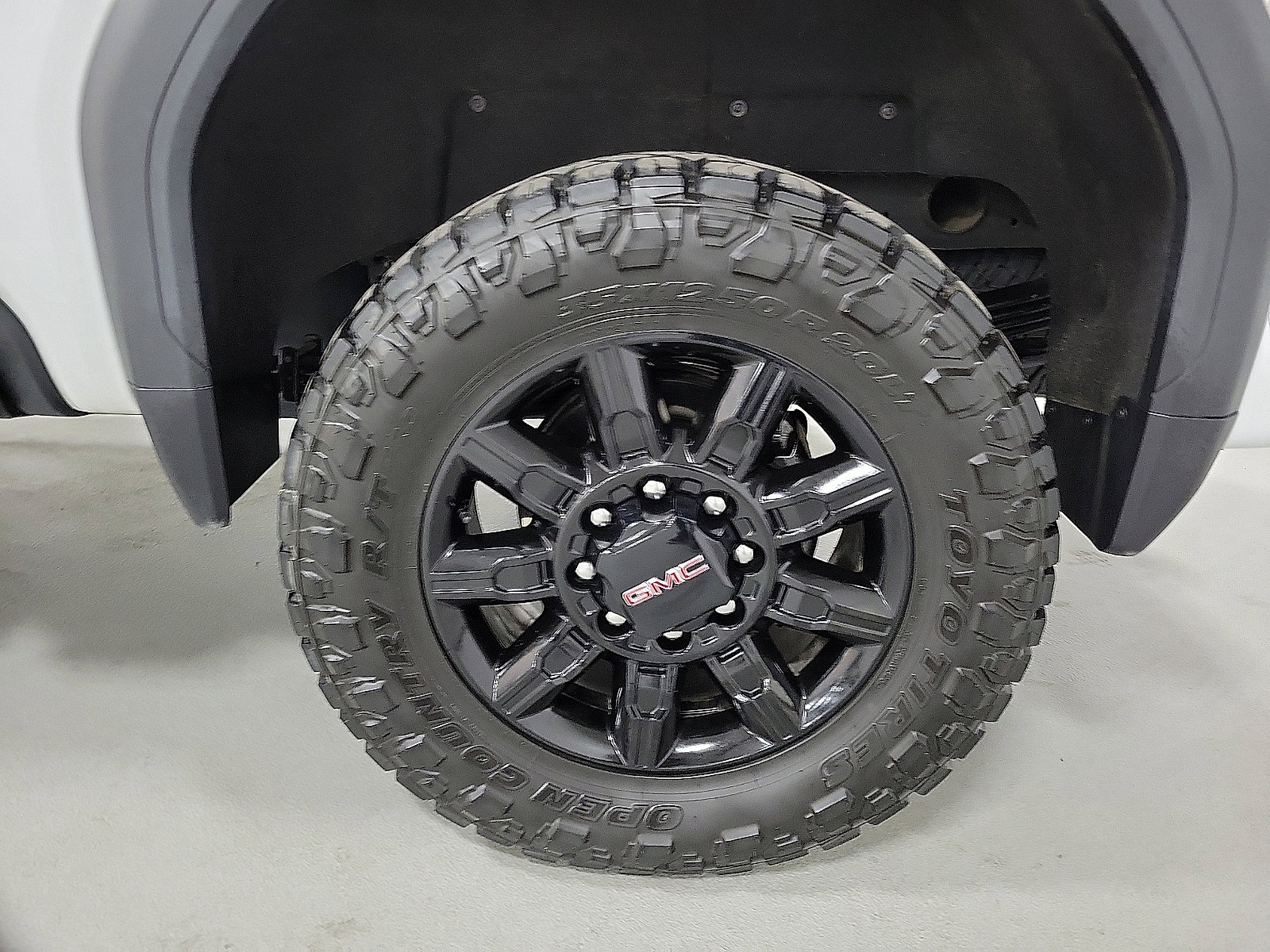 Used 2025 GMC Sierra 2500 AT4 w/ AT4 Premium Plus Package image 8