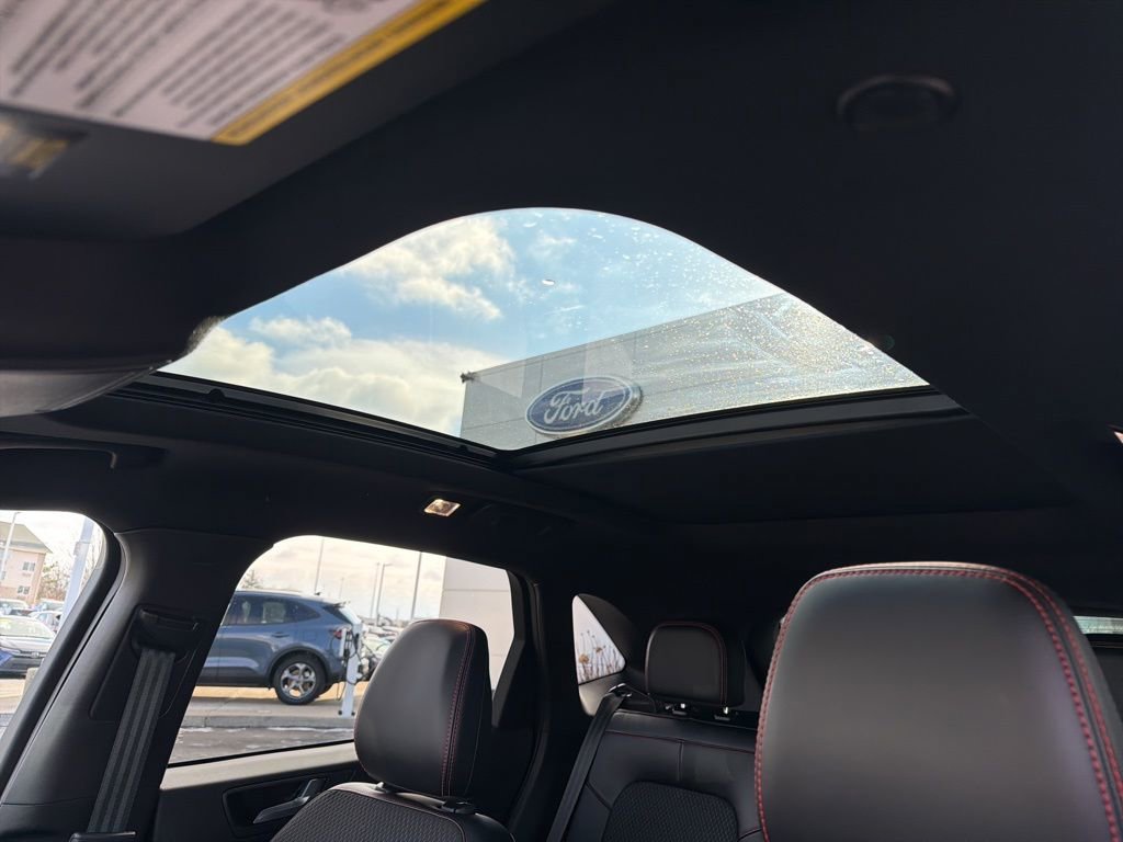 Certified 2023 Ford Escape ST-Line w/ Tech Pack #1 image 28