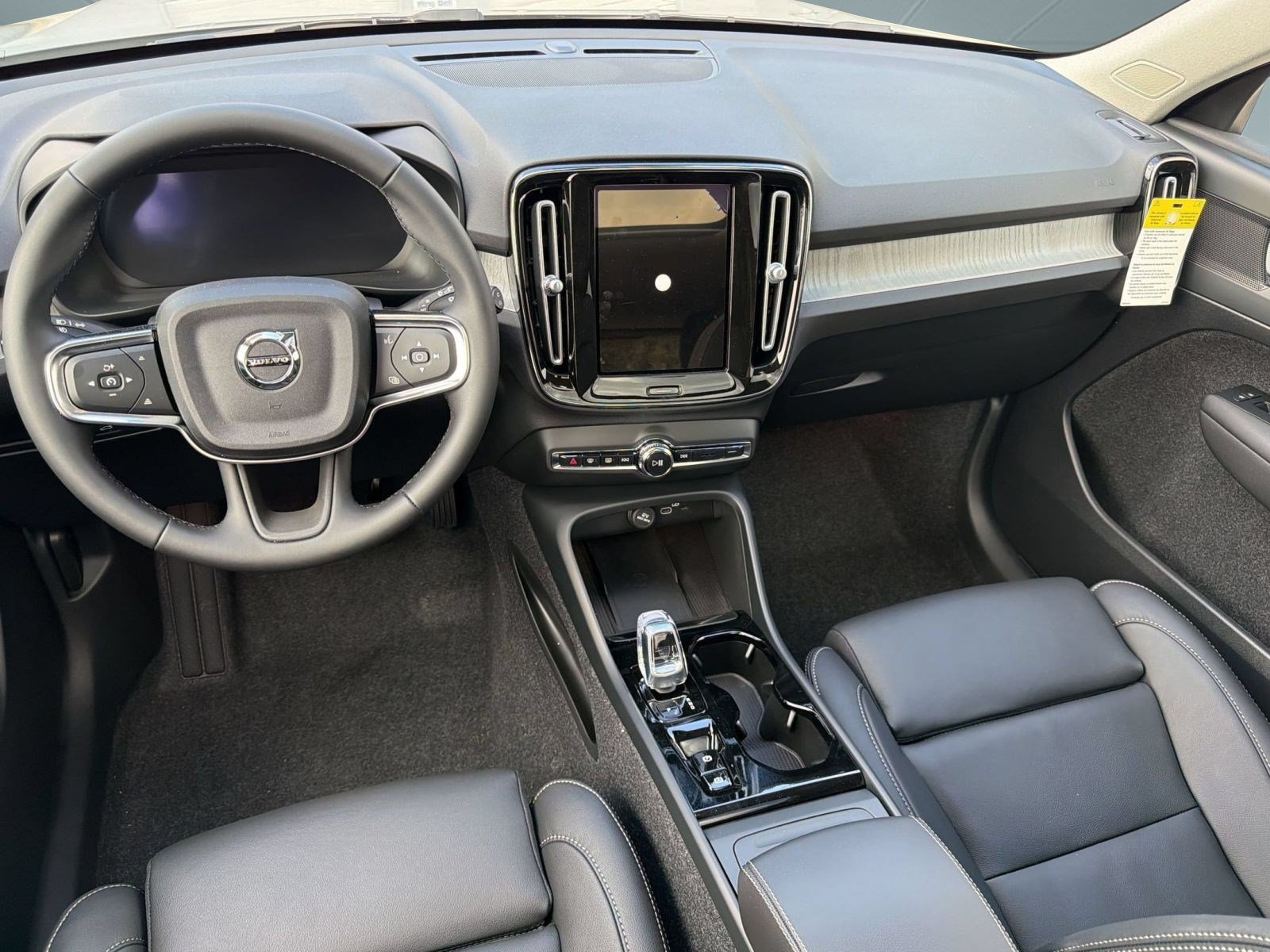 New 2026 Volvo XC40 B5 Plus w/ Protection Package Premier AWD/4WD image 27