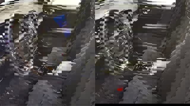 Used 2023 Volvo XC40 Recharge Ultimate w/ Protection Package Premier image 2