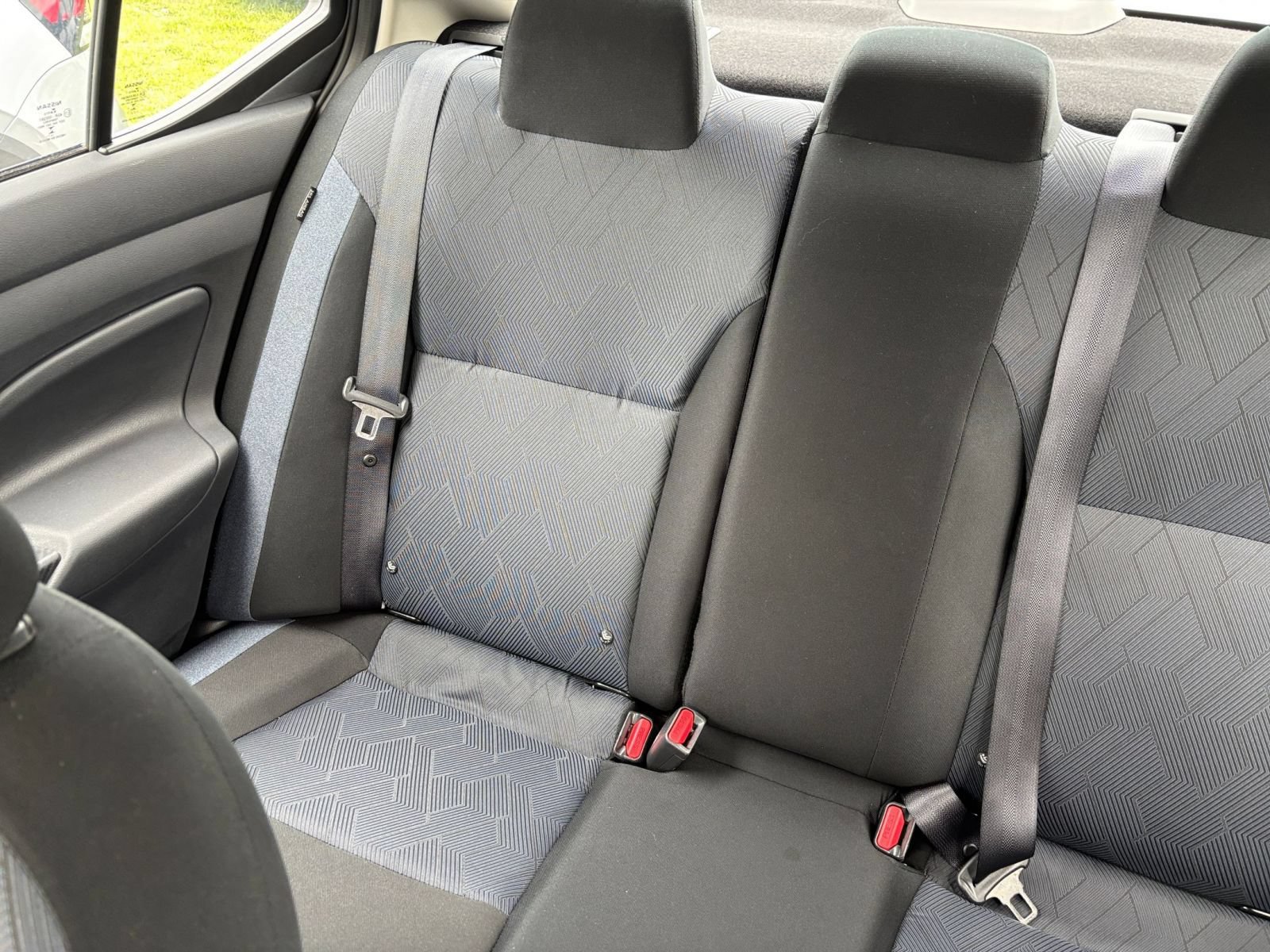 Used 2025 Nissan Versa SV FWD image 39