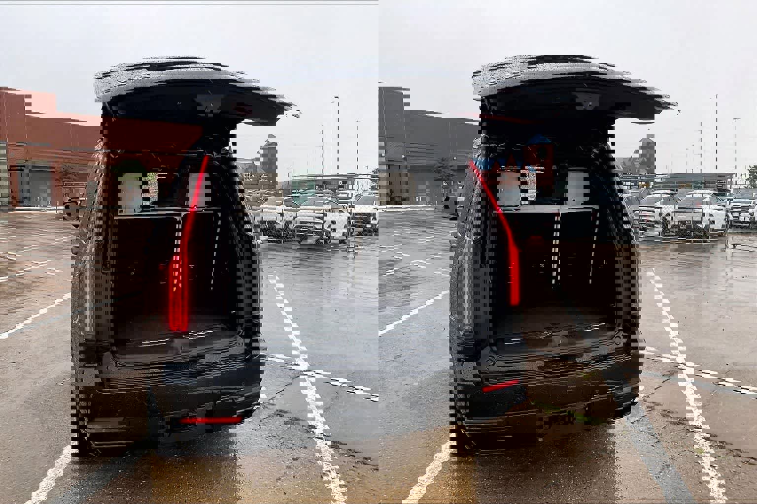 Used 2025 Cadillac Escalade Sport Platinum image 18