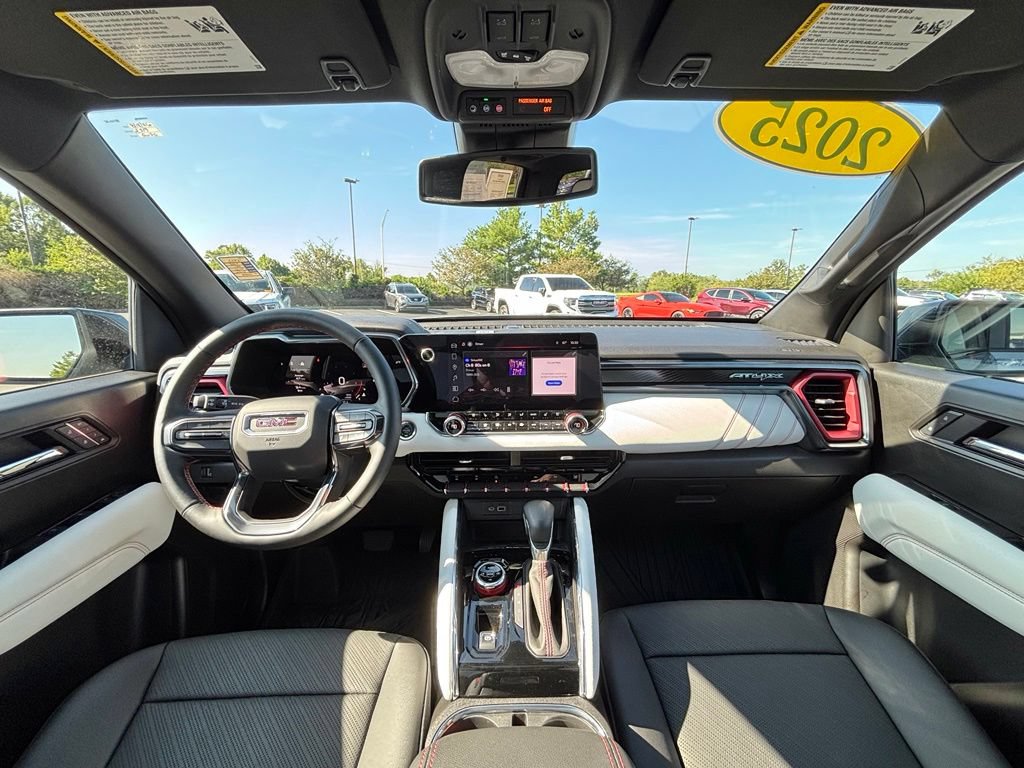 Used 2025 GMC Canyon AT4 w/ AT4X AEV Edition AWD/4WD image 25