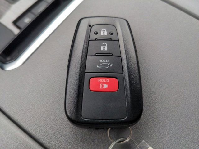 Used 2022 Toyota Highlander Limited image 30