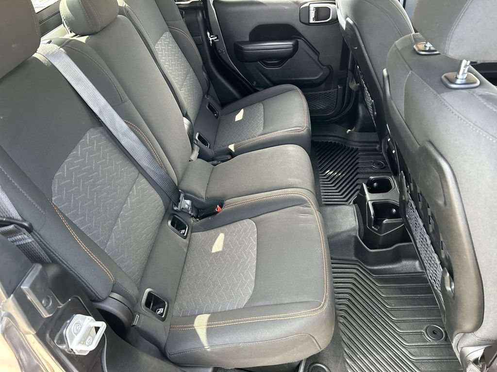 Used 2023 Jeep Gladiator Mojave AWD/4WD image 26