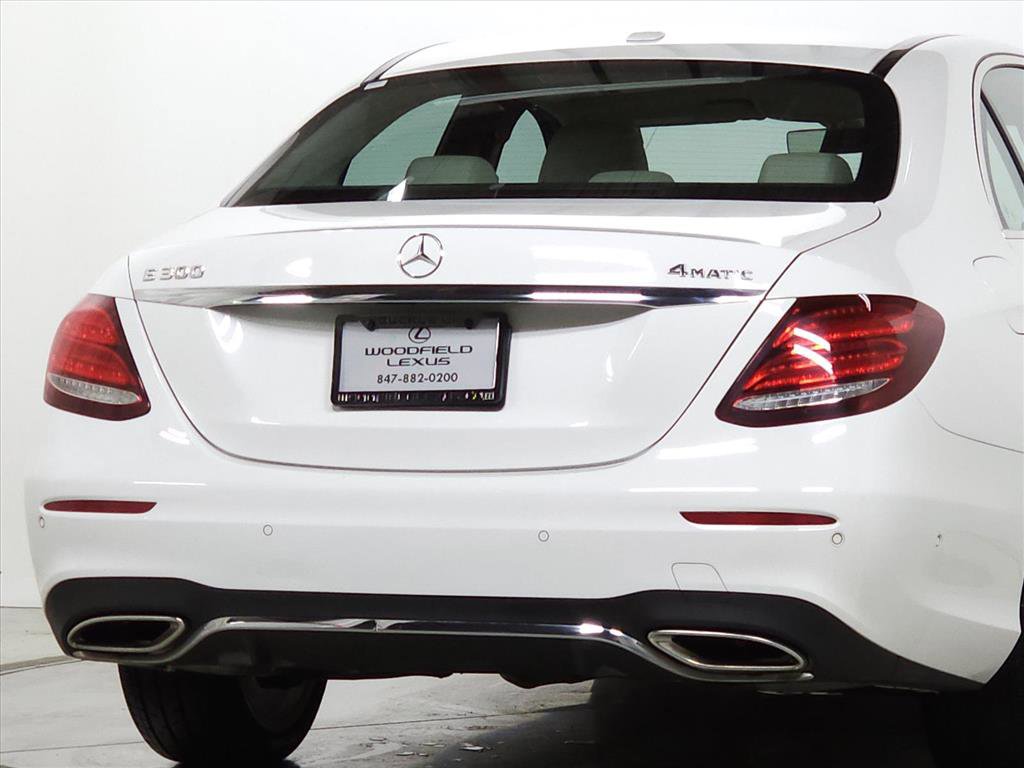 Used 2017 Mercedes-Benz E 300 4MATIC image 7