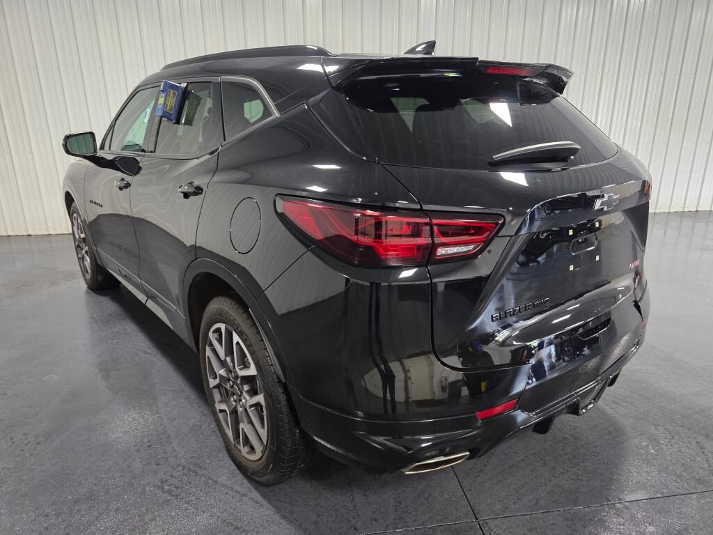 Used 2023 Chevrolet Blazer RS w/ Enhanced Convenience Package AWD/4WD image 3