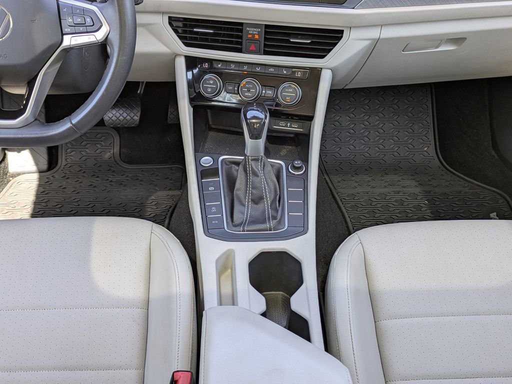 Used 2023 Volkswagen Jetta SE FWD image 18