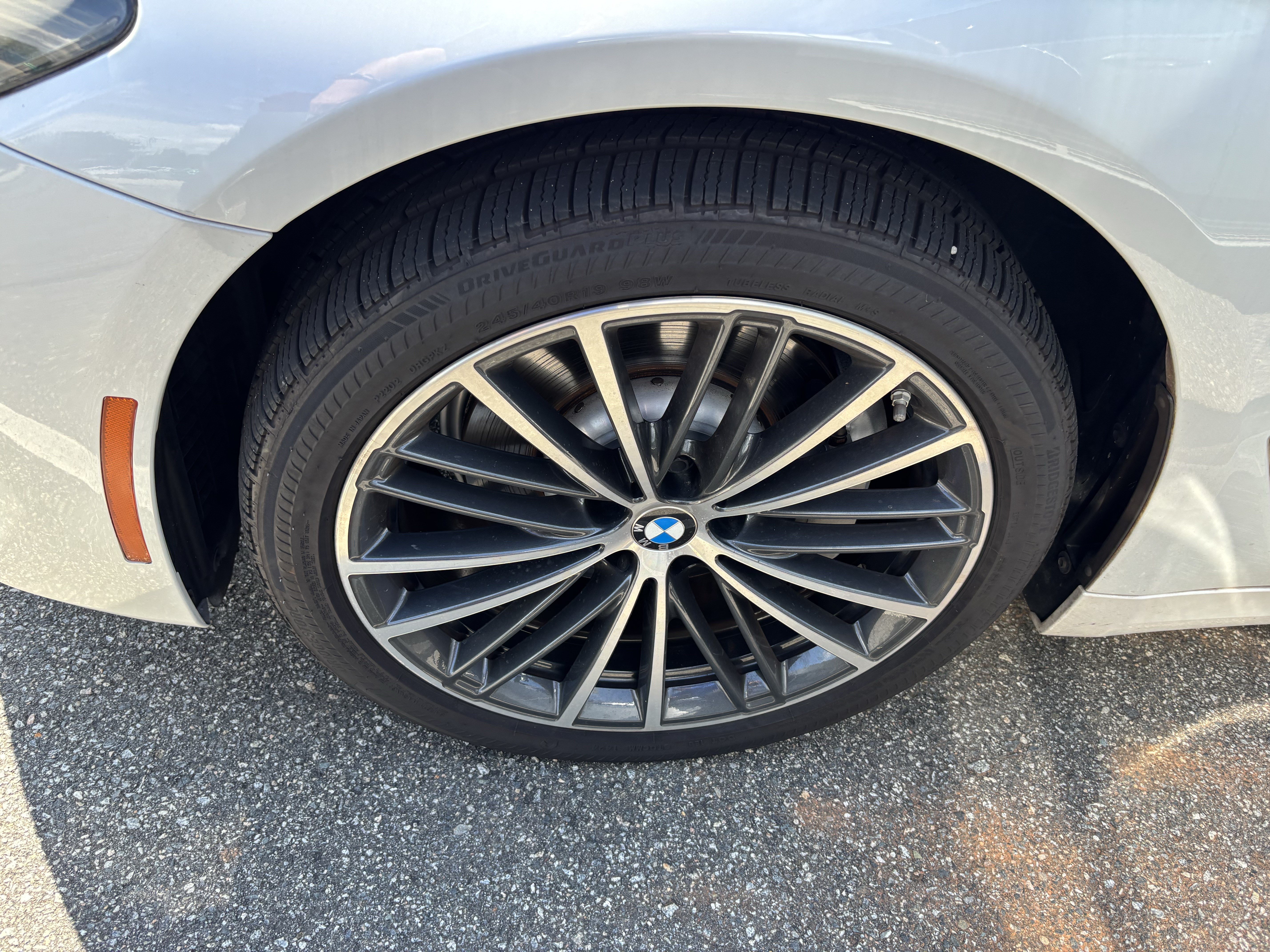 Used 2023 BMW 530i w/ Premium Package RWD image 14