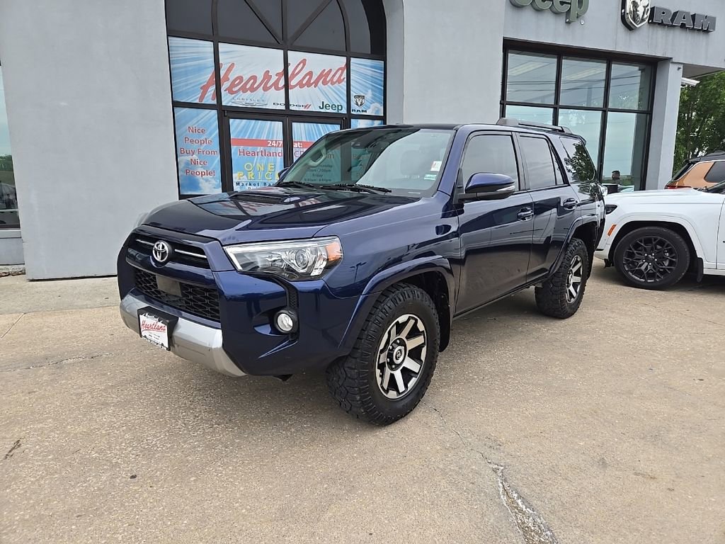 Used 2020 Toyota 4Runner TRD Off-Road Premium w/ Moonroof Package AWD/4WD image 2